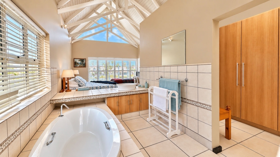 4 Bedroom Property for Sale in Marina Martinique Eastern Cape